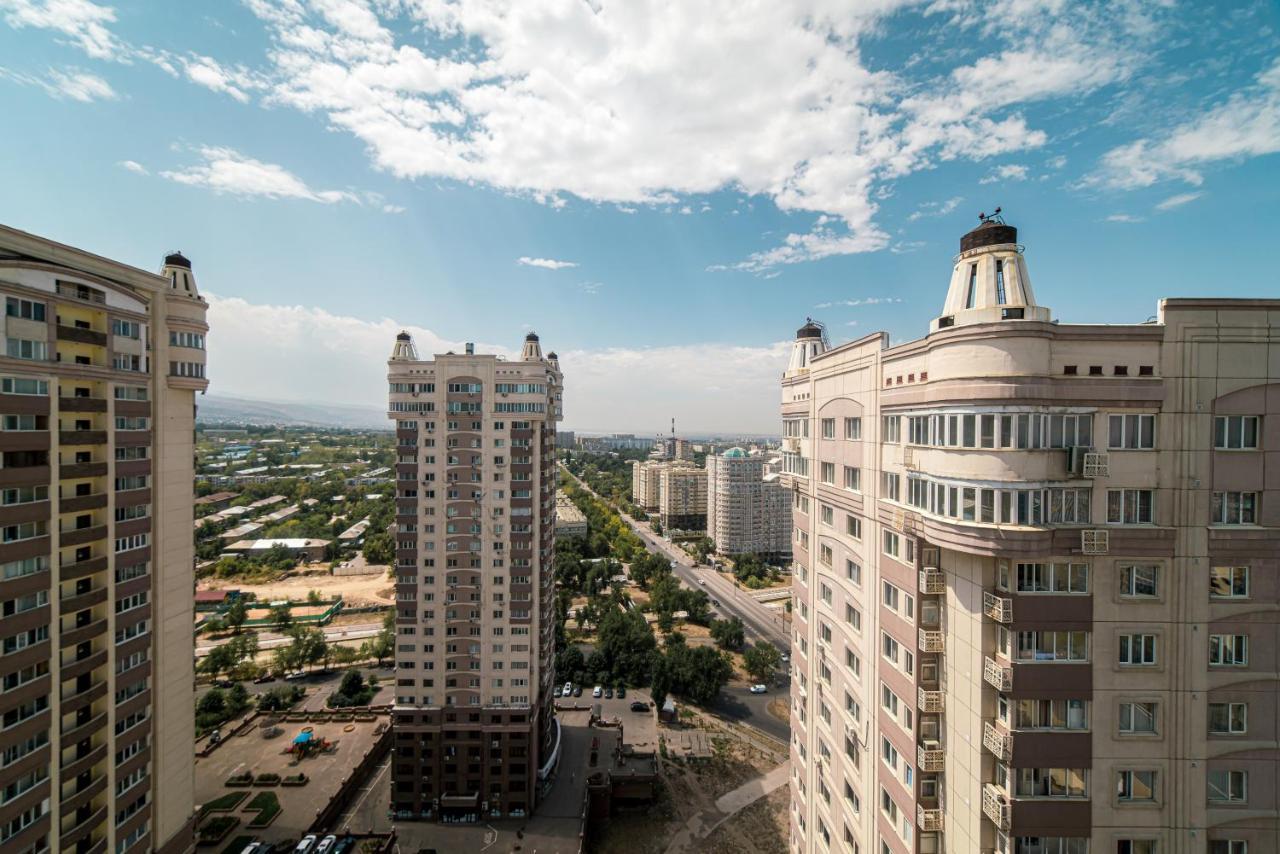 Апартаменты Manica Mega Towers Алматы Экстерьер фото